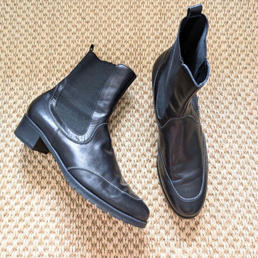 SALVATORE FERRAGAMO Ankle Boots, Black Leather, Low Heel, size 6.5